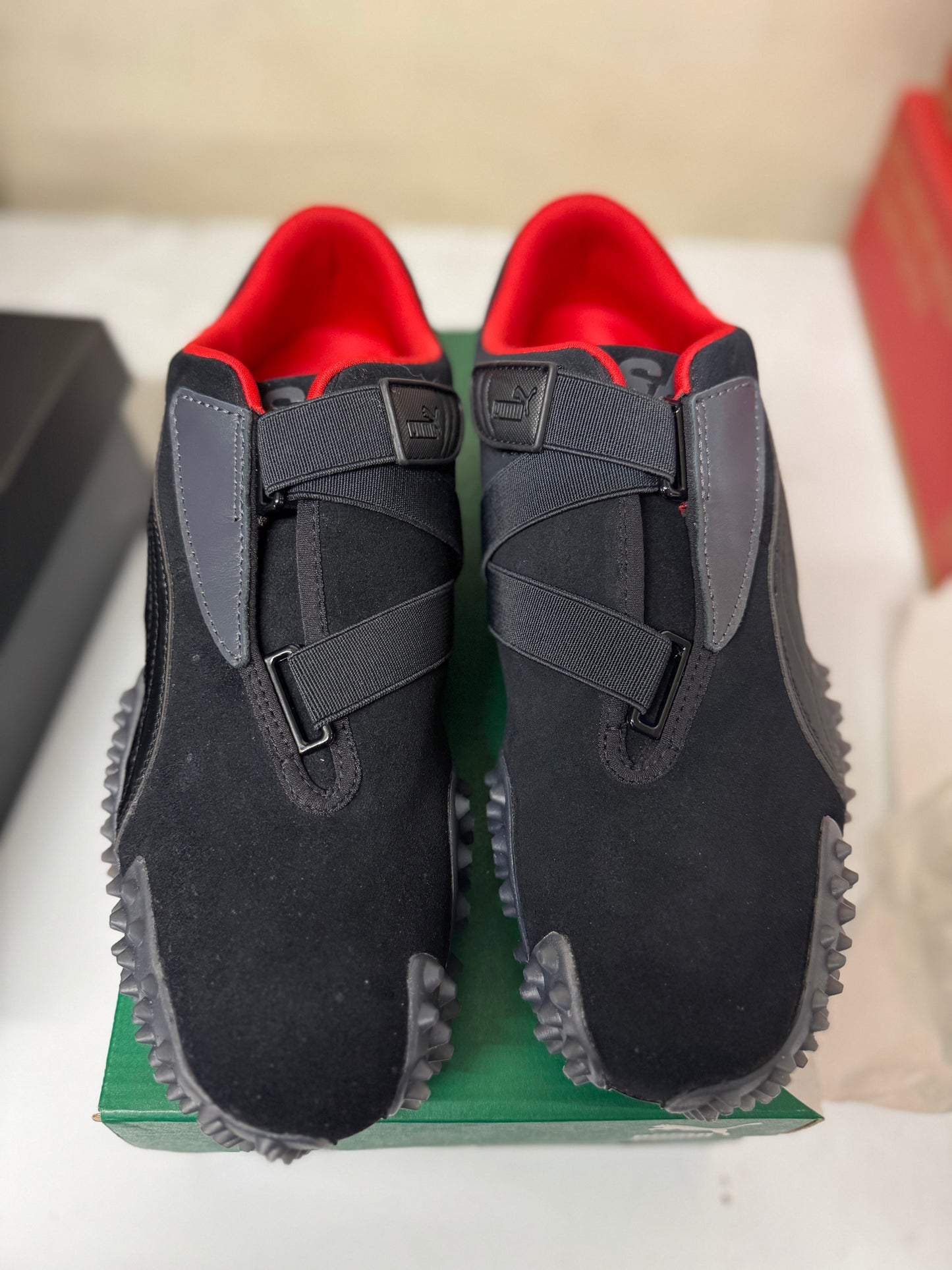 UK 9 PUMA Scuderia Ferrari Mostro Sneakers Unisex