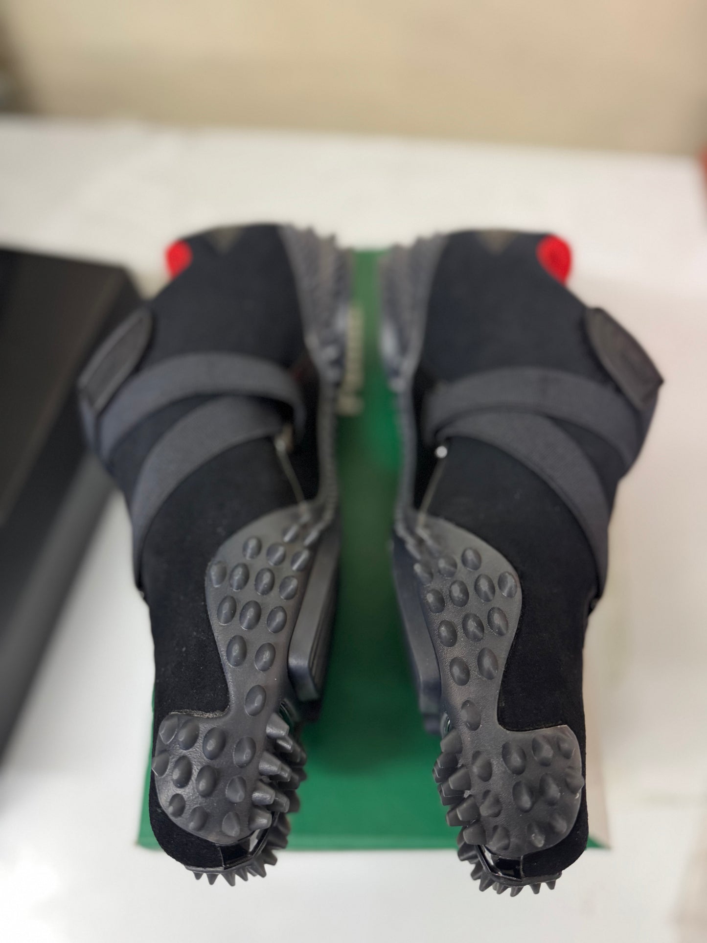 UK 9 PUMA Scuderia Ferrari Mostro Sneakers Unisex