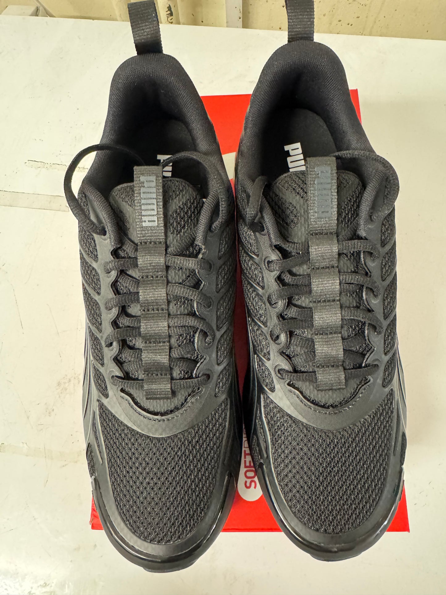 UK 9 PUMA Voltra Trainers, Sneakers Unisex SOFTFOAM+: Step-in comfort sockliner