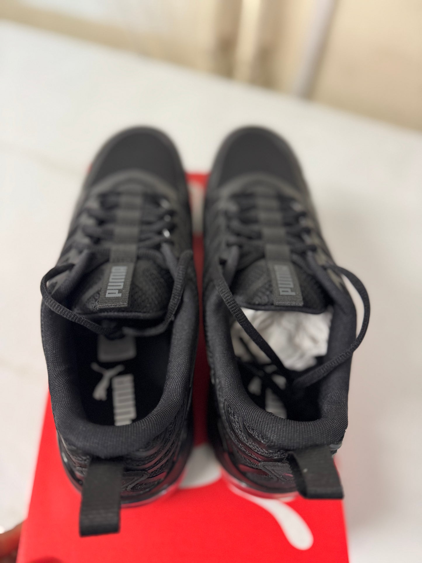 UK 9 PUMA Voltra Trainers, Sneakers Unisex SOFTFOAM+: Step-in comfort sockliner