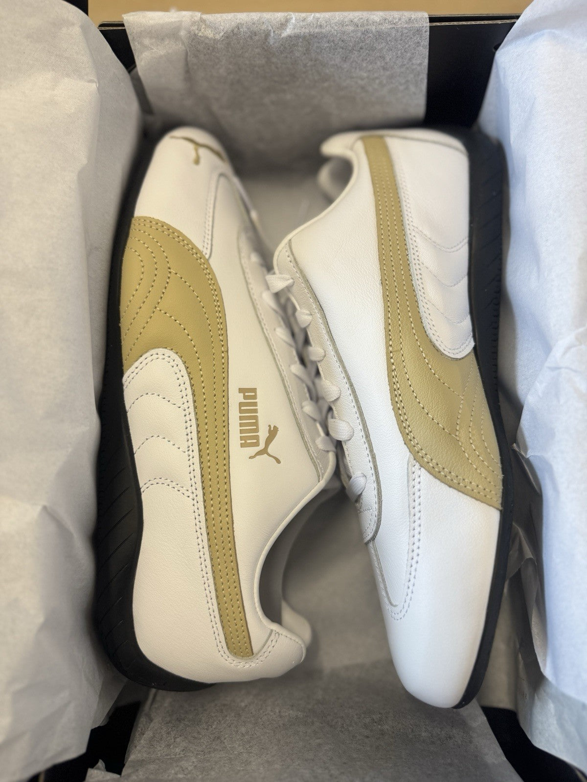 UK 9 Puma Speedcat Leather Sneakers Unisex trainers shoes.  White-Toasted Almond