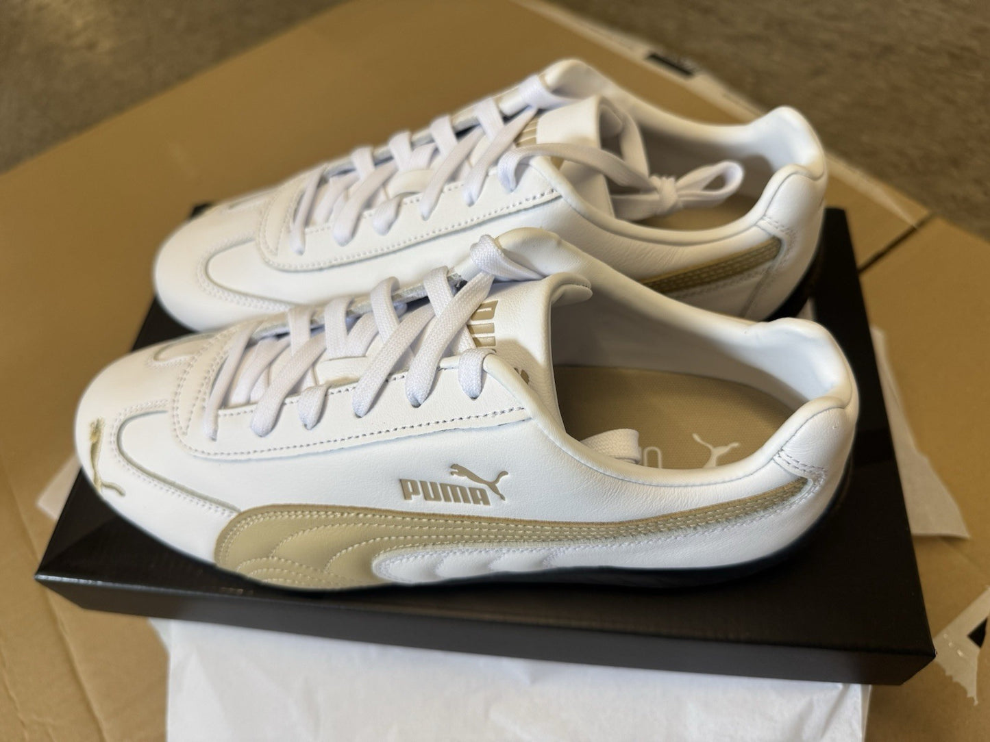 UK 9 Puma Speedcat Leather Sneakers Unisex trainers shoes.  White-Toasted Almond